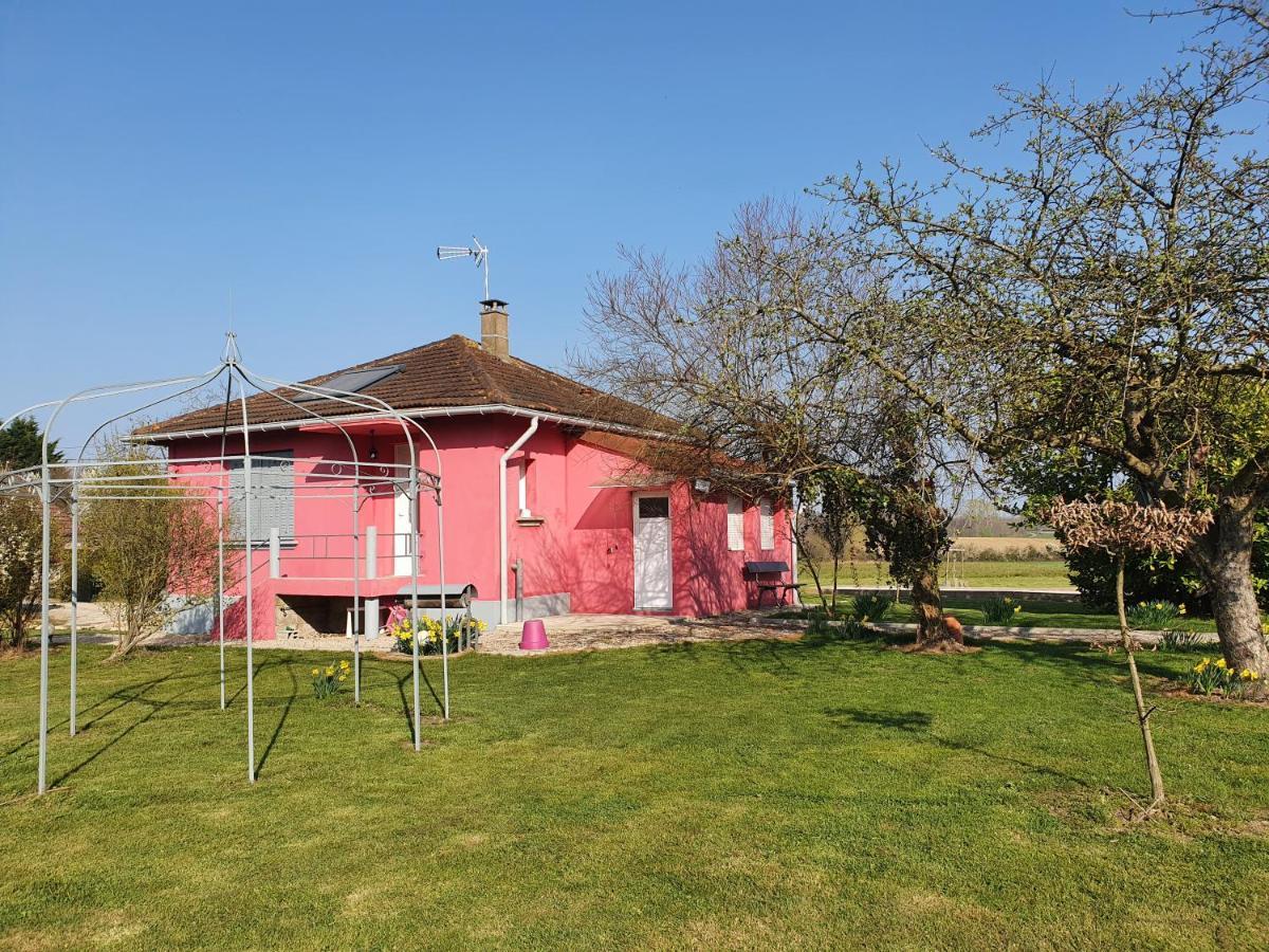 Gite De La Maison Du L.A.C Simard Exterior photo